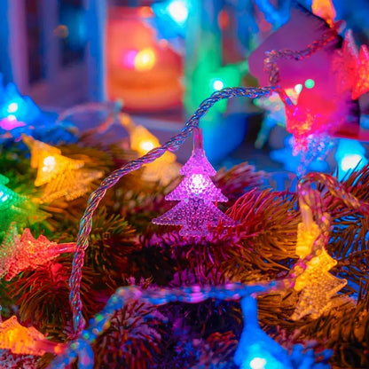 LED-Lichterkette mit Weihnachtsmotiven für festliche Dekoration