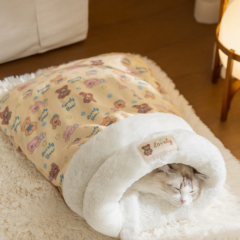 Halboffenes Katzenbett mit Wärmefutter für Herbst und Winter