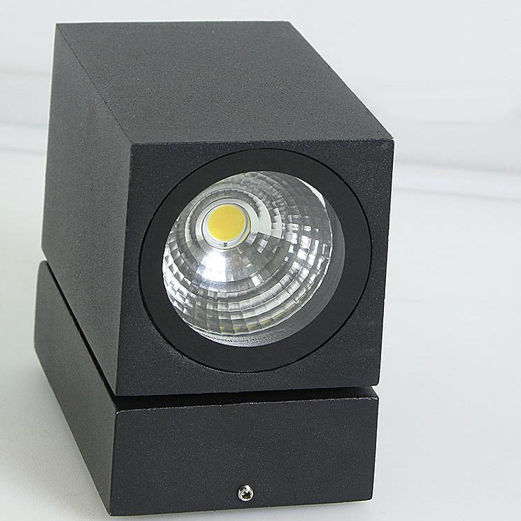 Moderne, wasserdichte, quadratische LED-Wandleuchte für den Außenbereich mit verstellbarem Winkel