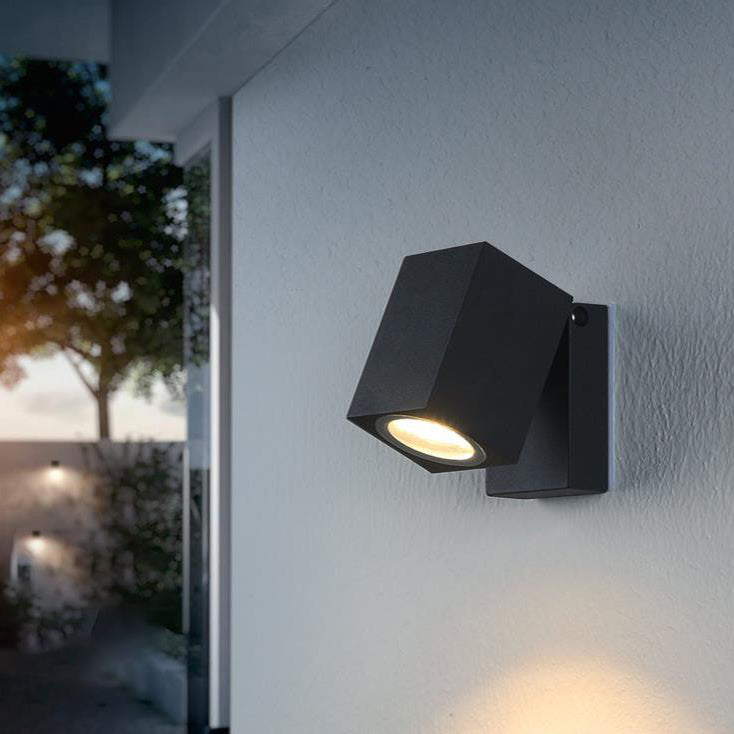 Moderne, wasserdichte, quadratische LED-Wandleuchte für den Außenbereich mit verstellbarem Winkel
