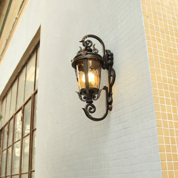 Traditionelle europäische wasserdichte Aluminium-Glas-Zylinder 1-Licht Wandleuchte für den Außenbereich | Brehn
