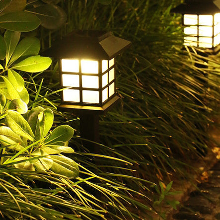Traditionelle Rustikale Wasserdichte Solar-Haus ABS LED Außenlandschaftslicht Für Garten | Brehn