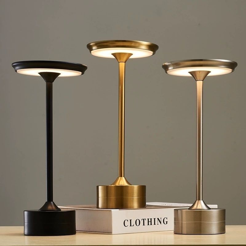 Aluminium wiederaufladbare Touch-Dimmer-Tischlampe | Brehn