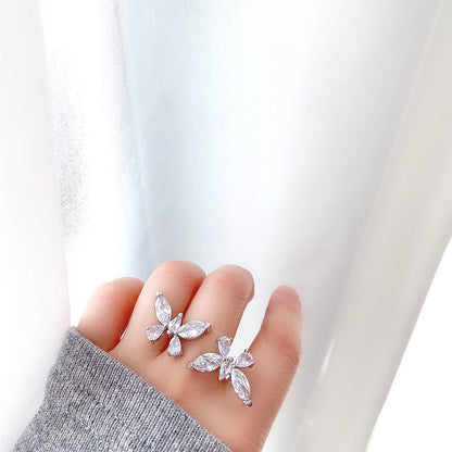 Elegante von Schmetterlingen inspirierte verstellbare Ring Brehn