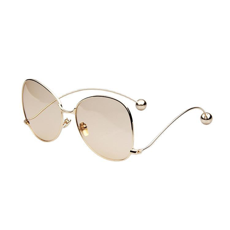 Modische Sonnenbrille Im Futuristischen Design Brehn