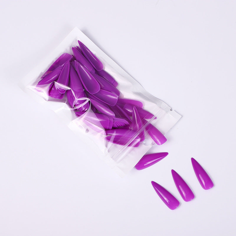 Kunstnägel im eleganten Stiletto-Stil Brehn