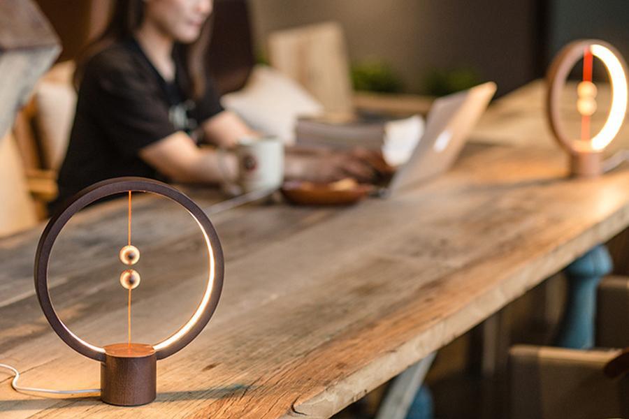 Tao - Moderne Nordische Magnetische Balance LED Lampe | Brehn