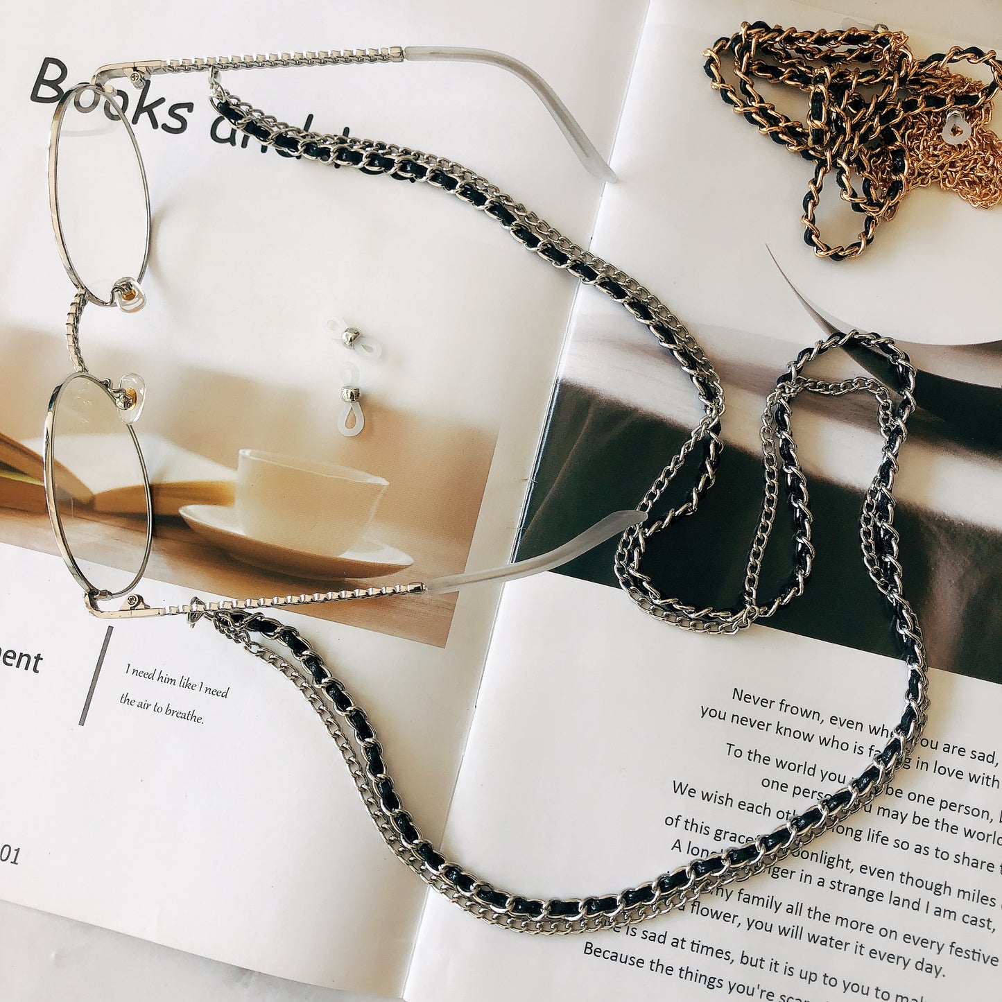 Stylische Ketten-Brillenhalter Brehn