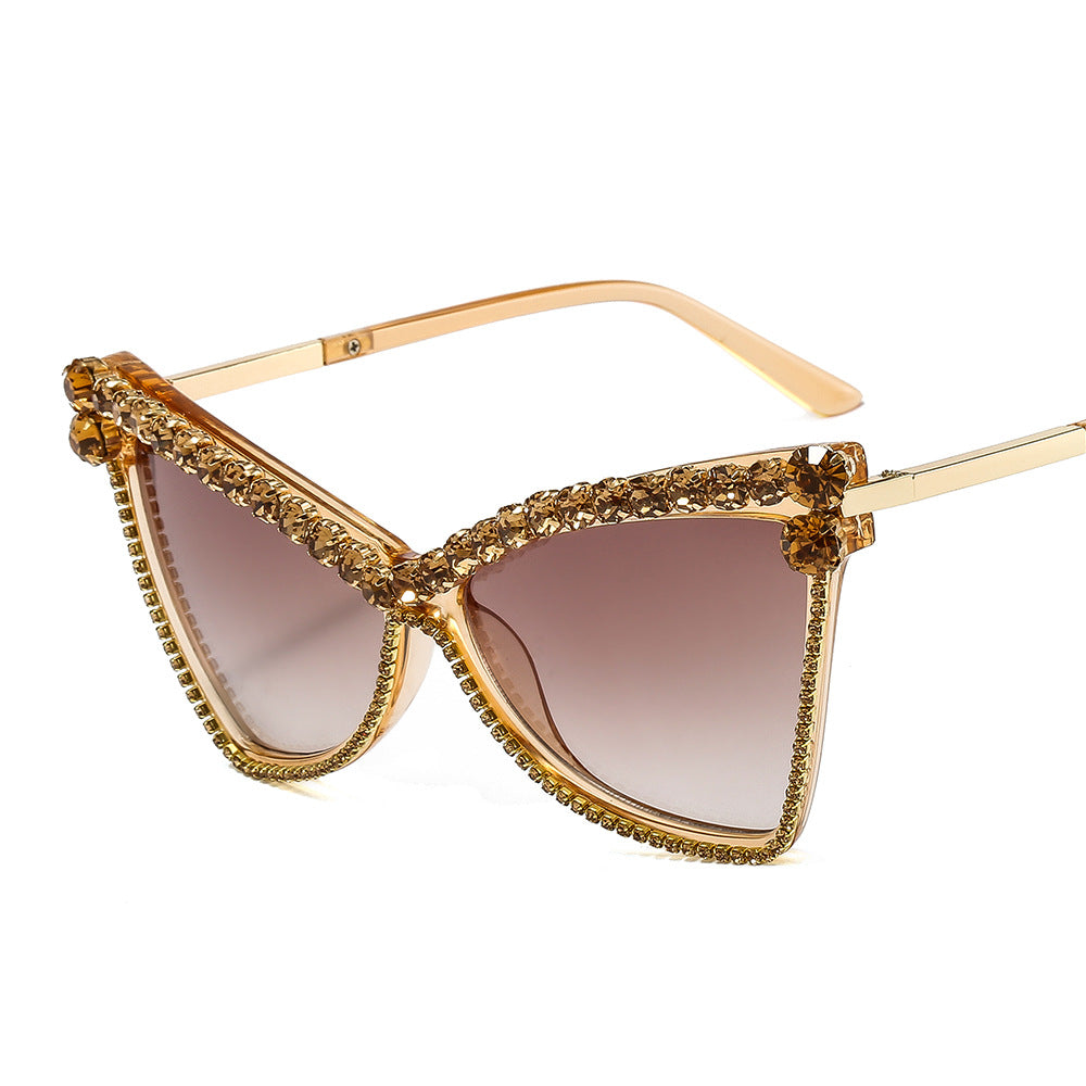 Damen extravagante Oversize-Sonnenbrille mit Schmucksteinen Brehn
