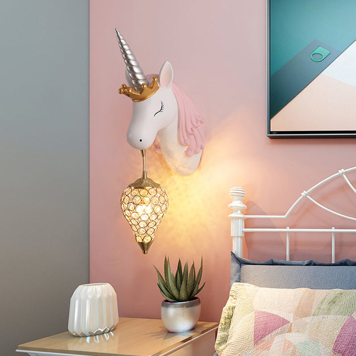 Brehn | Resin Eenhoorn Wandlamp Cartoon Enkel-Lamp Wandverlichting Fixture met Kristallen Kap