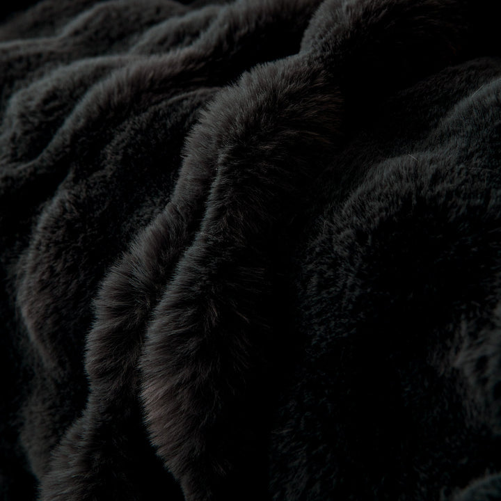 Luxe Ripple Faux Fur Sofa Cover - Modern, Stylisch & Langlebig Sofa Schutz | Brehn