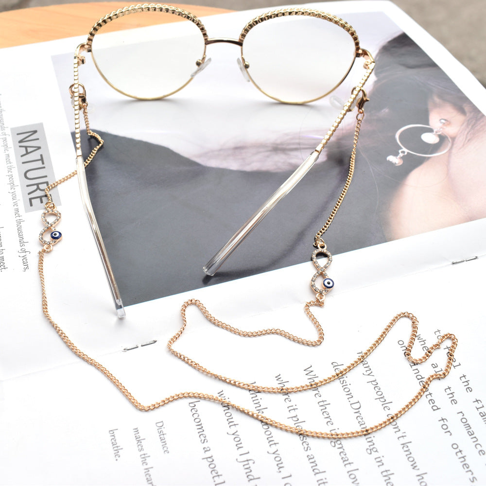 Elegante Brillenkette mit schützendem Charm Brehn
