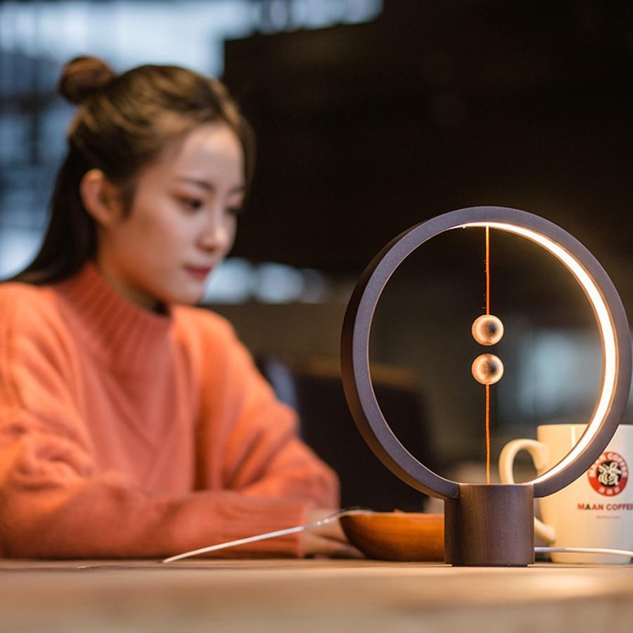 Tao - Moderne Nordische Magnetische Balance LED Lampe | Brehn