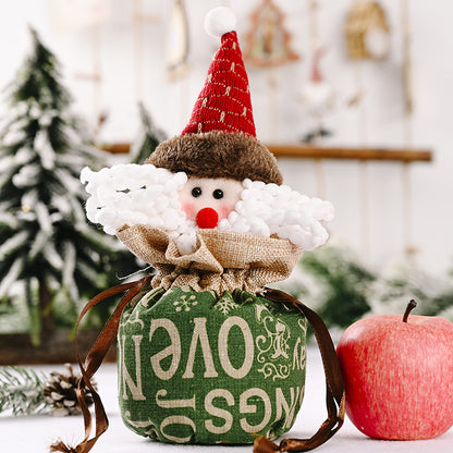 Niedliche Weihnachtsfigur mit Herzbeutel Brehn