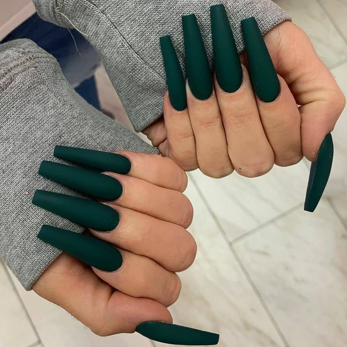 Künstliche Nagelverlängerungen Brehn