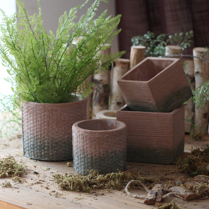 Dekorativer Blumentopf mit geflochtenem Design Brehn