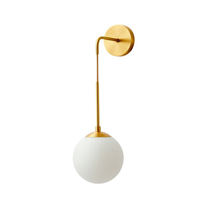 Globale Wandleuchte Simplicity Weißes Glas 1 Glühbirne Schlafzimmer Wandleuchte Lampe in Messing | Brehn