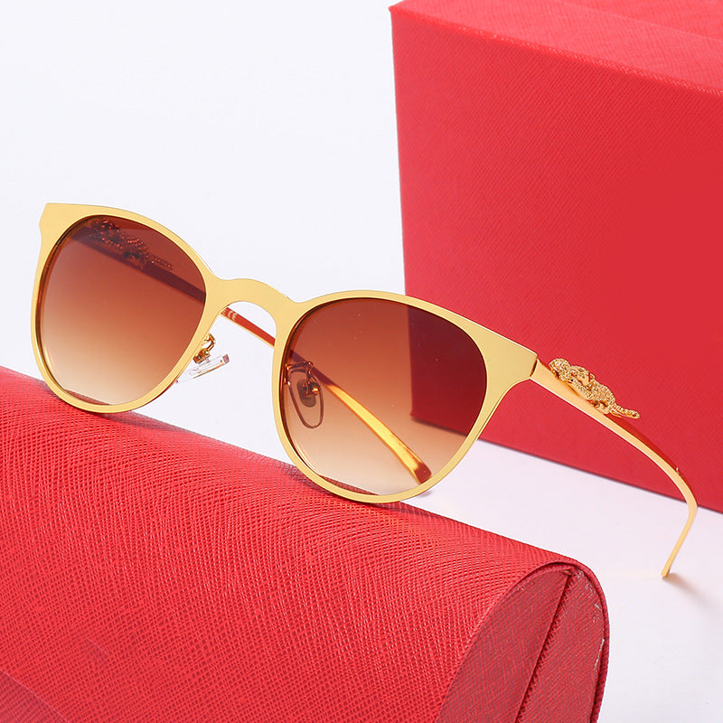 Damen Korrektionsbrille mit exklusivem Katzenaugenrahmen und luxuriösen Akzenten Brehn