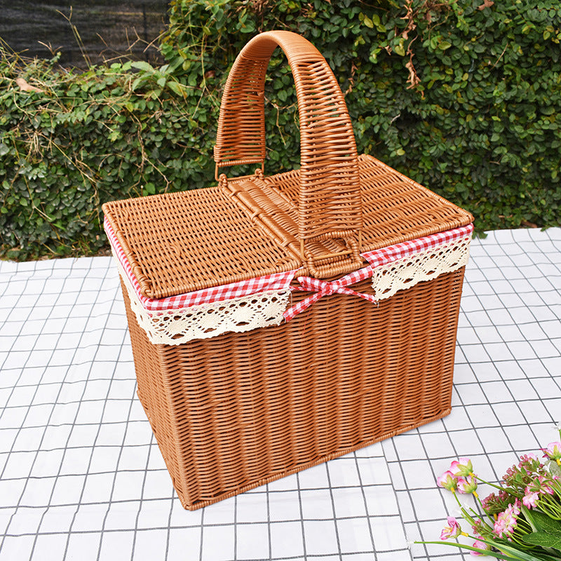 Handgefertigter Rattan-Picknickkorb mit Deckel Brehn