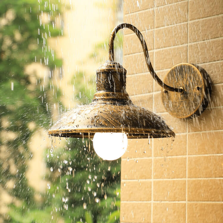 Retro Loft Dome Eisen Außen Wasserdicht 1-Licht Gebogene Arm Wand Sconce Lampe | Brehn
