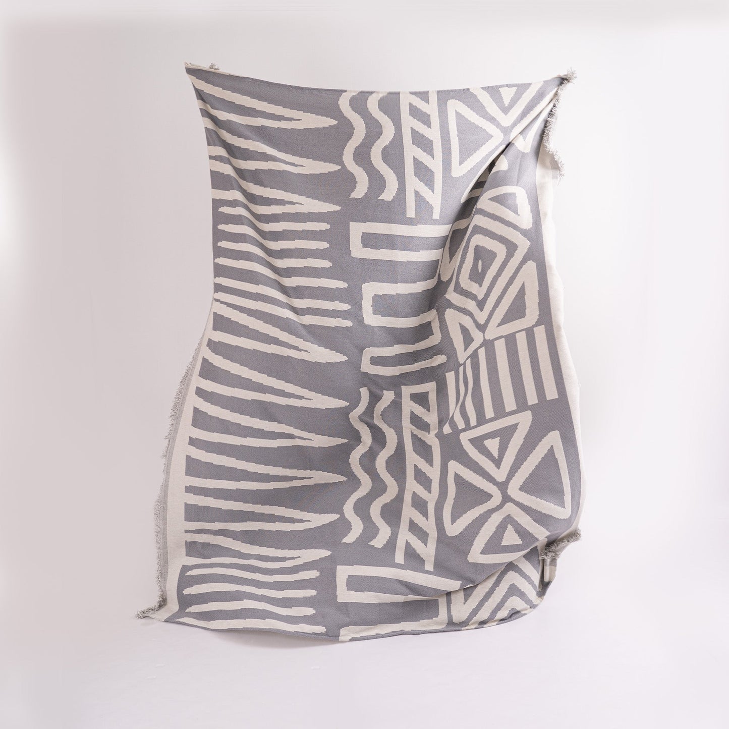 Geometrischer Boho-Stil Sofaüberzug - Modern, Stilvoll & Strapazierfähig Sofa Schutz | Brehn