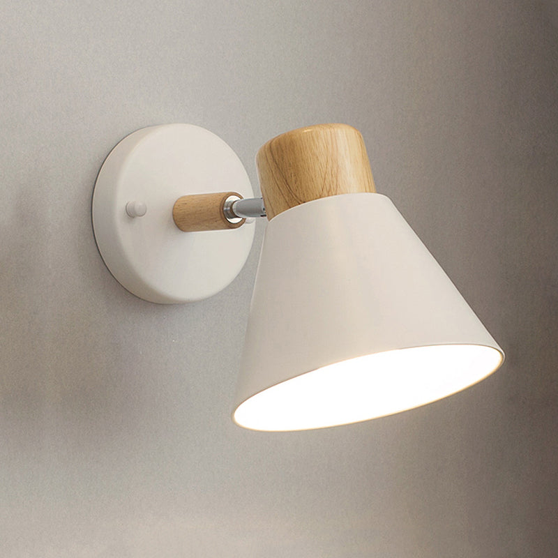 Nordisch Stilvolle Kegel Schirm Wandmontage Licht Metall und Holz 1 Glühbirne Nachttisch drehbare Wandleuchte in Schwarz/Weiß | Brehn