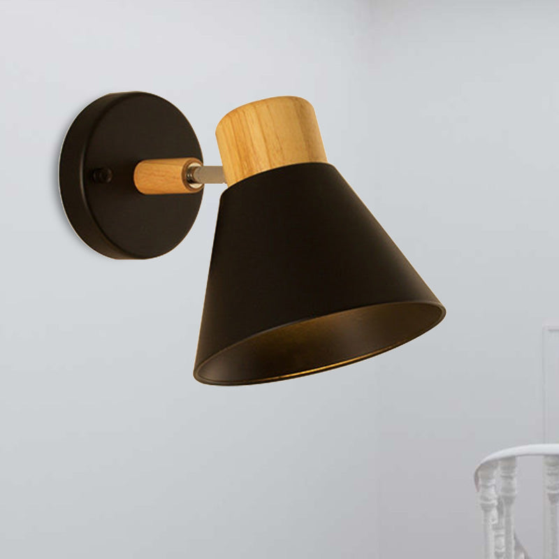 Nordisch Stilvolle Kegel Schirm Wandmontage Licht Metall und Holz 1 Glühbirne Nachttisch drehbare Wandleuchte in Schwarz/Weiß | Brehn