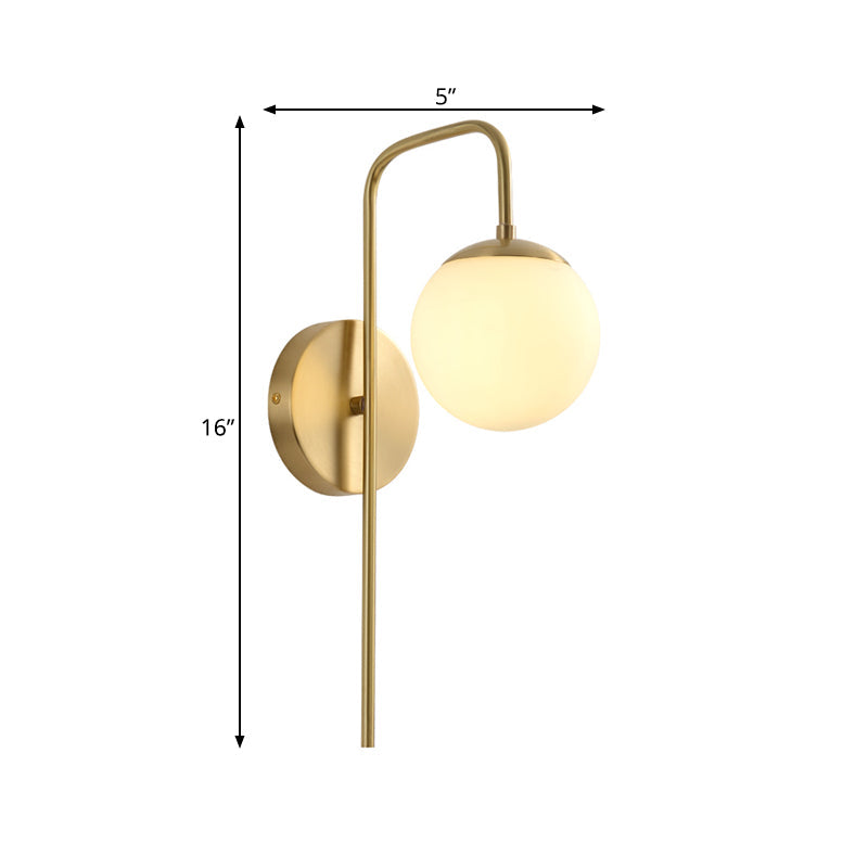 Sphere Wandlampe Minimal Frosted Glass 1 Leuchtmittel Weiße Wandleuchte mit Gold Gänsekopfarm | Brehn