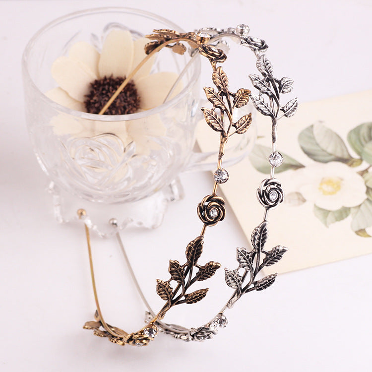 Damen Elegante Haarband mit luxuriösen Blattdesign Brehn
