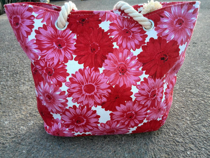 Strandtasche mit Floralen Motiven und Stabilen Seilgriffen Brehn