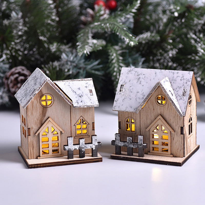 Brehn | Weihnachtlich beleuchtetes Haus