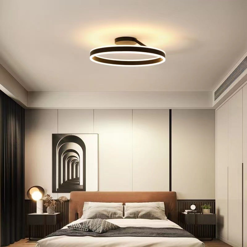 Brehn | RadiantGlimmer Deckenleuchte - Luxuriöse goldene LED-Beleuchtung mit Metallelementen
