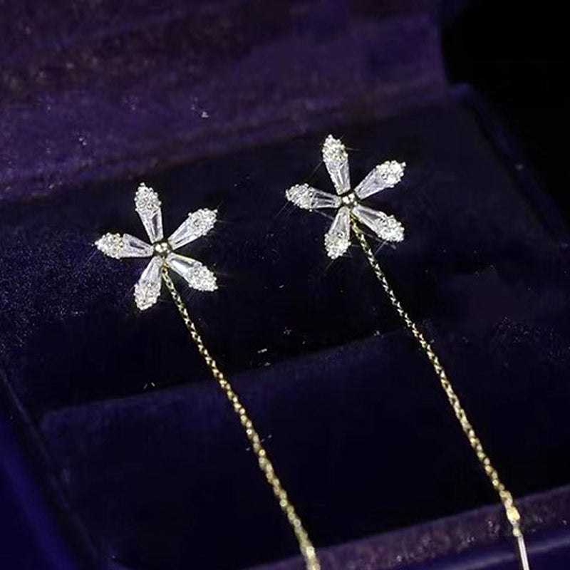 Brehn | Glänzende Diamantblumenohrringe