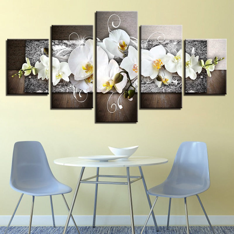 5-teiliges Leinwandbild mit silbernem Hintergrund und weißen Blumen