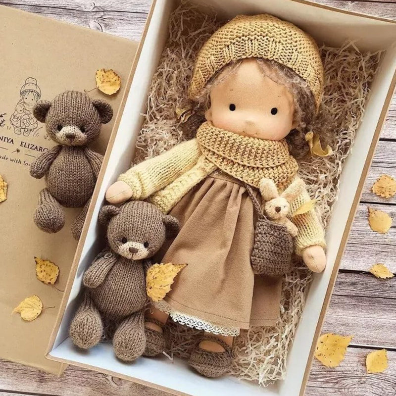 Brehn | Handgefertigte Waldorfpuppe | Naturmaterialien & Schadstofffrei | Pädagogisches Stoffspielzeug | Hypoallergen & Bio-Qualität | 30cm Kuschelpuppe