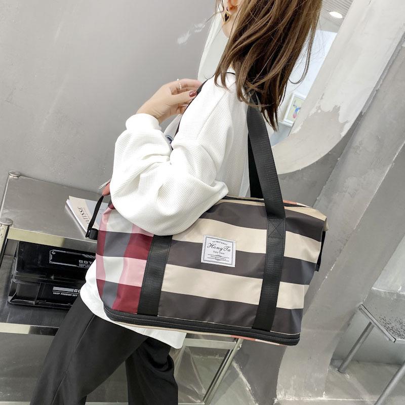 Brehn | Modische karierte Reisetasche