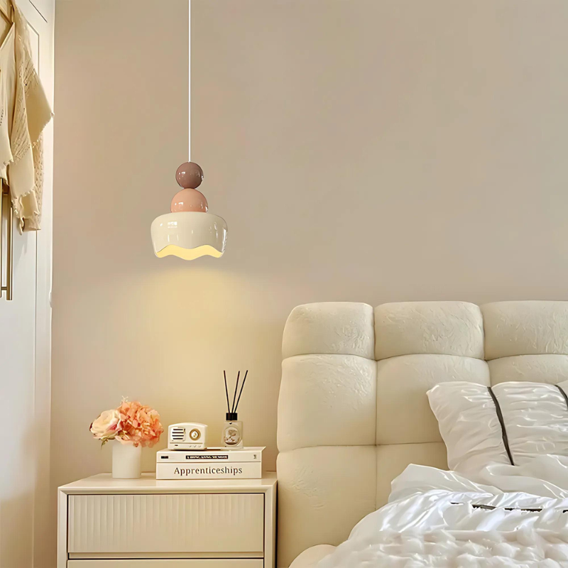 Brehn | Romantische Pendelleuchte für das Schlafzimmer mit warmem Licht