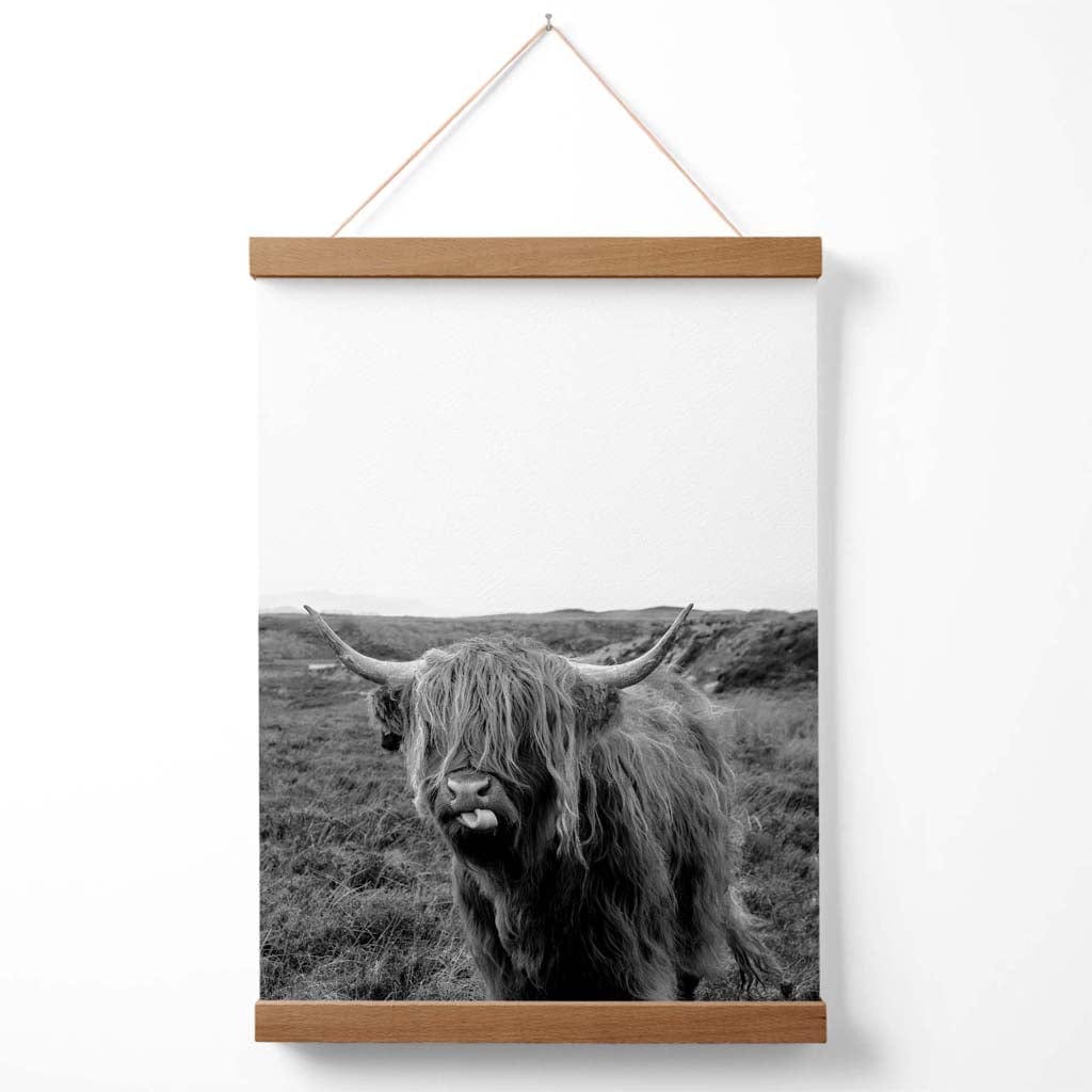Freches Hochlandrind-Tierposter (Schwarz-Weiß-Foto) mit Aufhänger