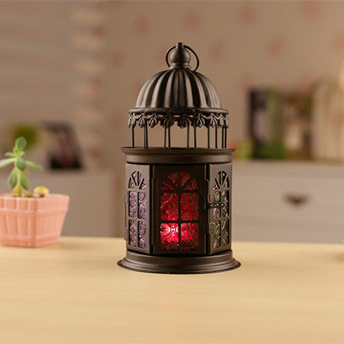 Ornamentale gotische Kuppellaterne mit bunten Glasfenstern und Teelichthalter Brehn