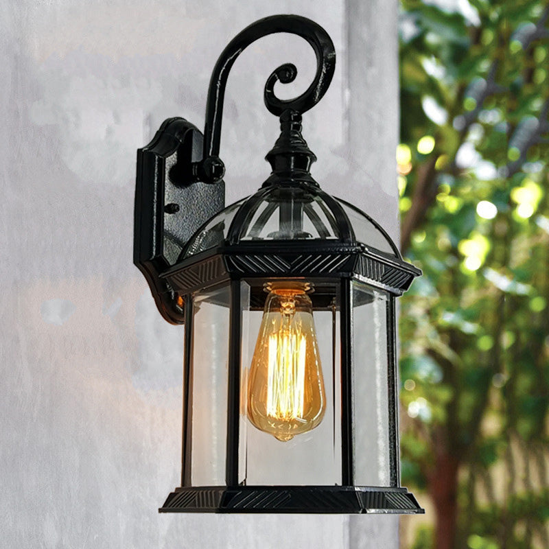 Traditionelle europäische wasserdichte Aluminium-Glas-hexagonale Prism 1-Licht-Wandlampe für den Garten | Brehn