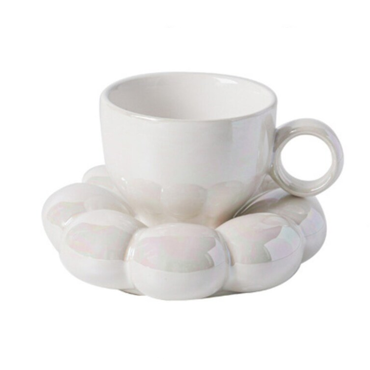 Pastell Bubble Becher mit Untertasse – Elegante Keramiktasse für einzigartiges Essen