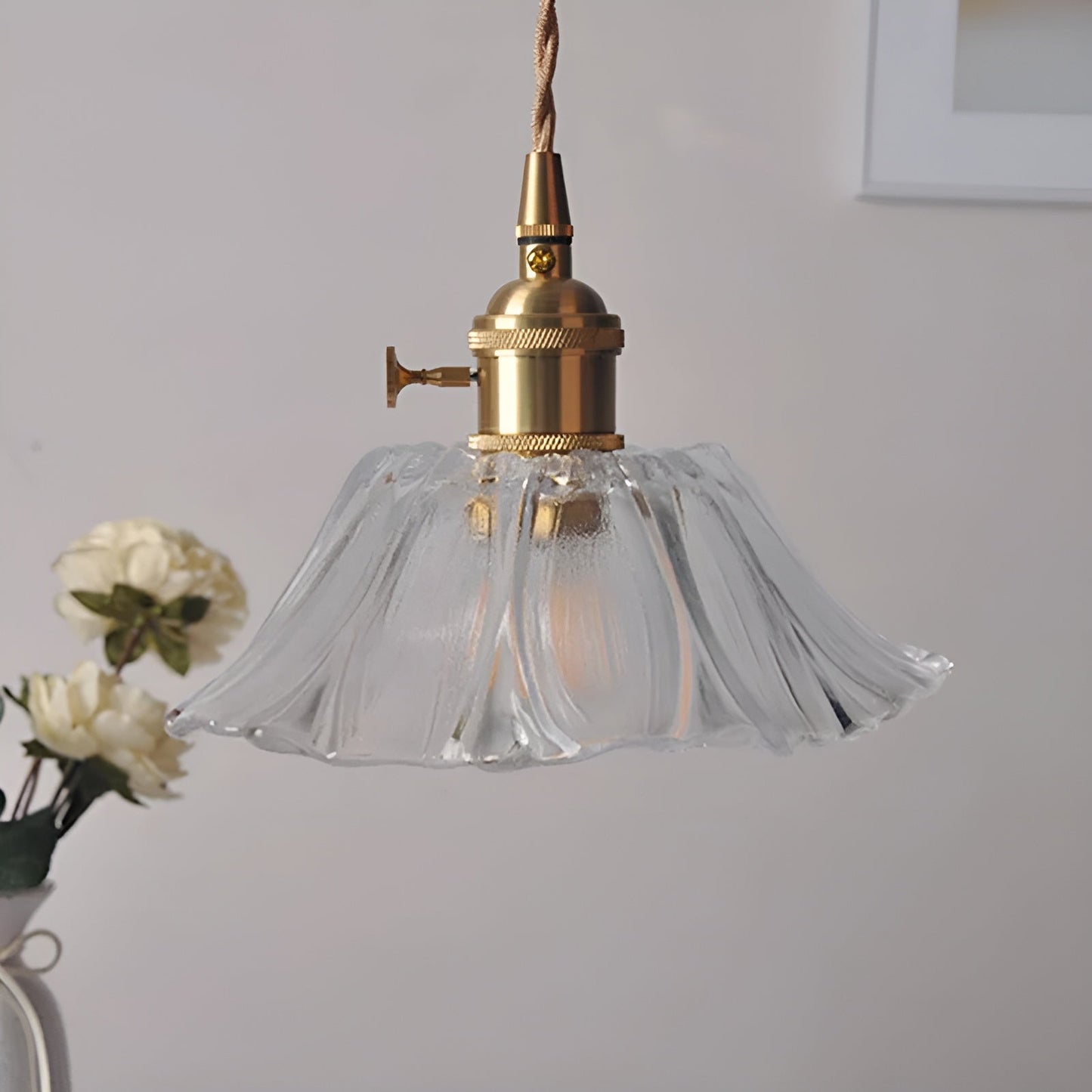 Hängelampe mit Blumenmotiv – Warmes Licht & stilvolles Design | Für Ihr Zuhause