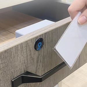 Brehn | SafeTap – Smarter Schutz für deine Schränke