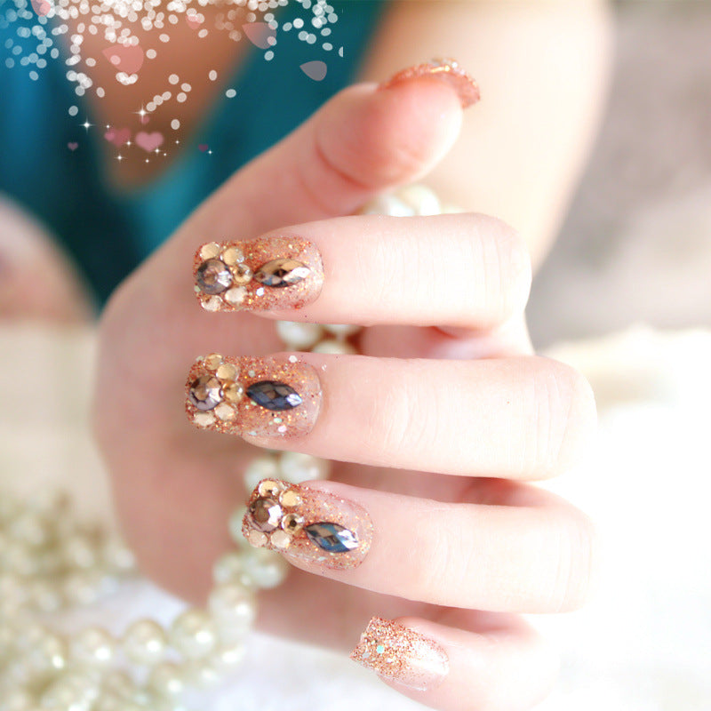 Glitzernde Nagelkunst Brehn