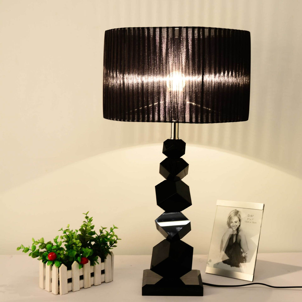 Geometrische Tischlampe