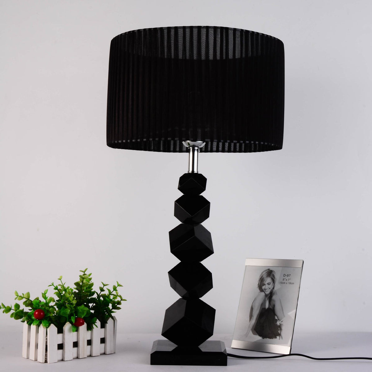 Geometrische Tischlampe