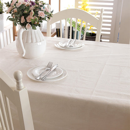 Elegante Tischdecke mit Spitzenrand