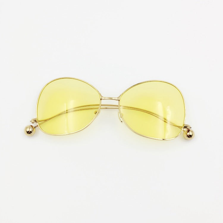 Modische Sonnenbrille Im Futuristischen Design Brehn