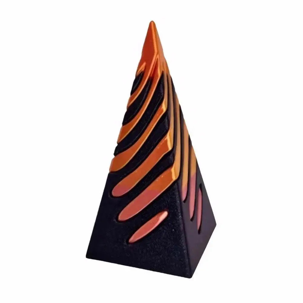 3D-gedrucktes spiralförmiges Kegel-Pyramiden-Spielzeug – Einzigartige visuelle Magie Schreibtischskulptur