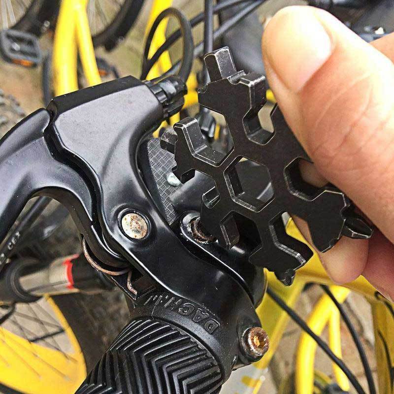 Vorweihnachtsverkauf18-in-1 Edelstahl Schneeflocken Multi-tool | Brehn